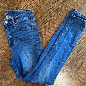 GAP Women's Deep Blue Skinny Jeans